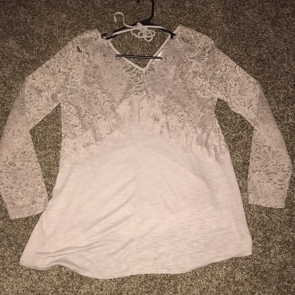 Women’s long sleeve top